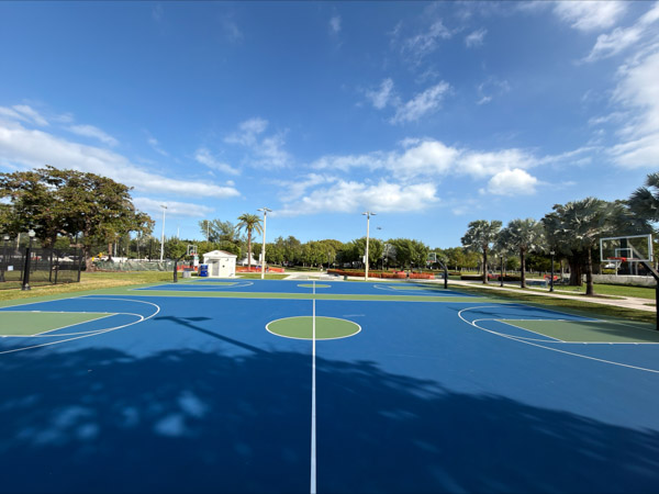 Flamingo park basketball courts