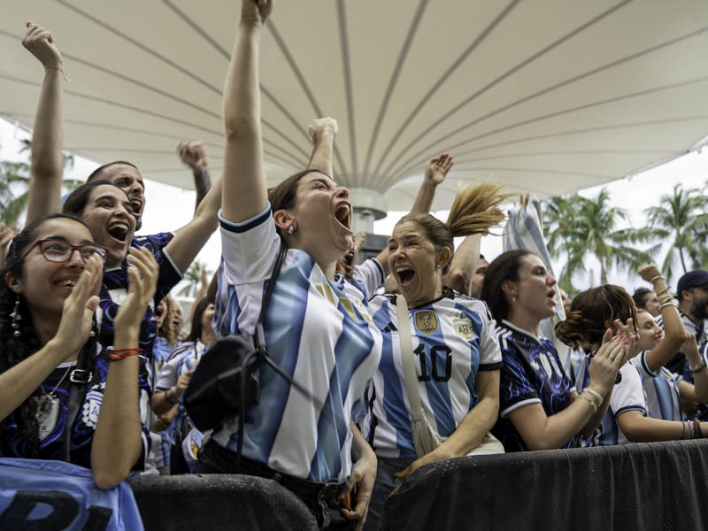 Argentina fans celebrating