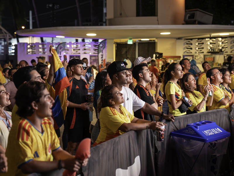 fans watching game