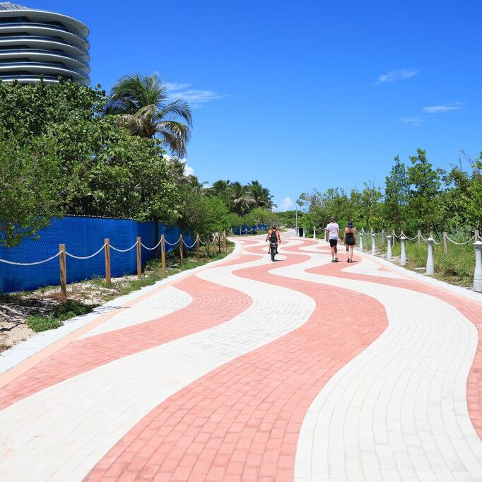 Miami Beach Walkway for walking and bike riding