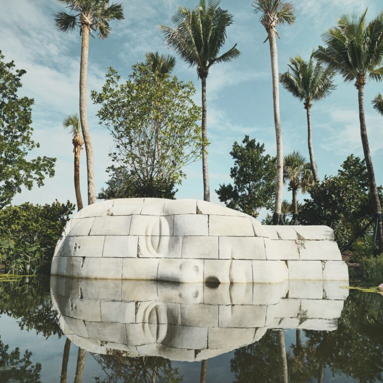 Reflection statue at Ocean Terrace Park